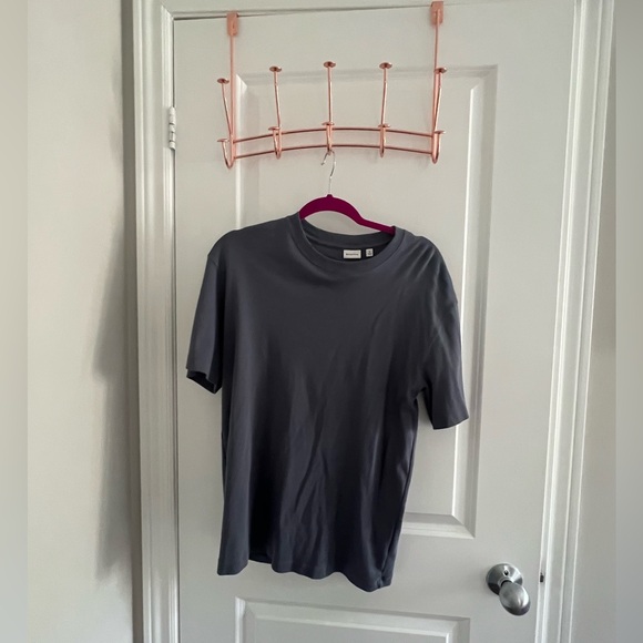 Aritzia Tops - Aritzia t-shirt